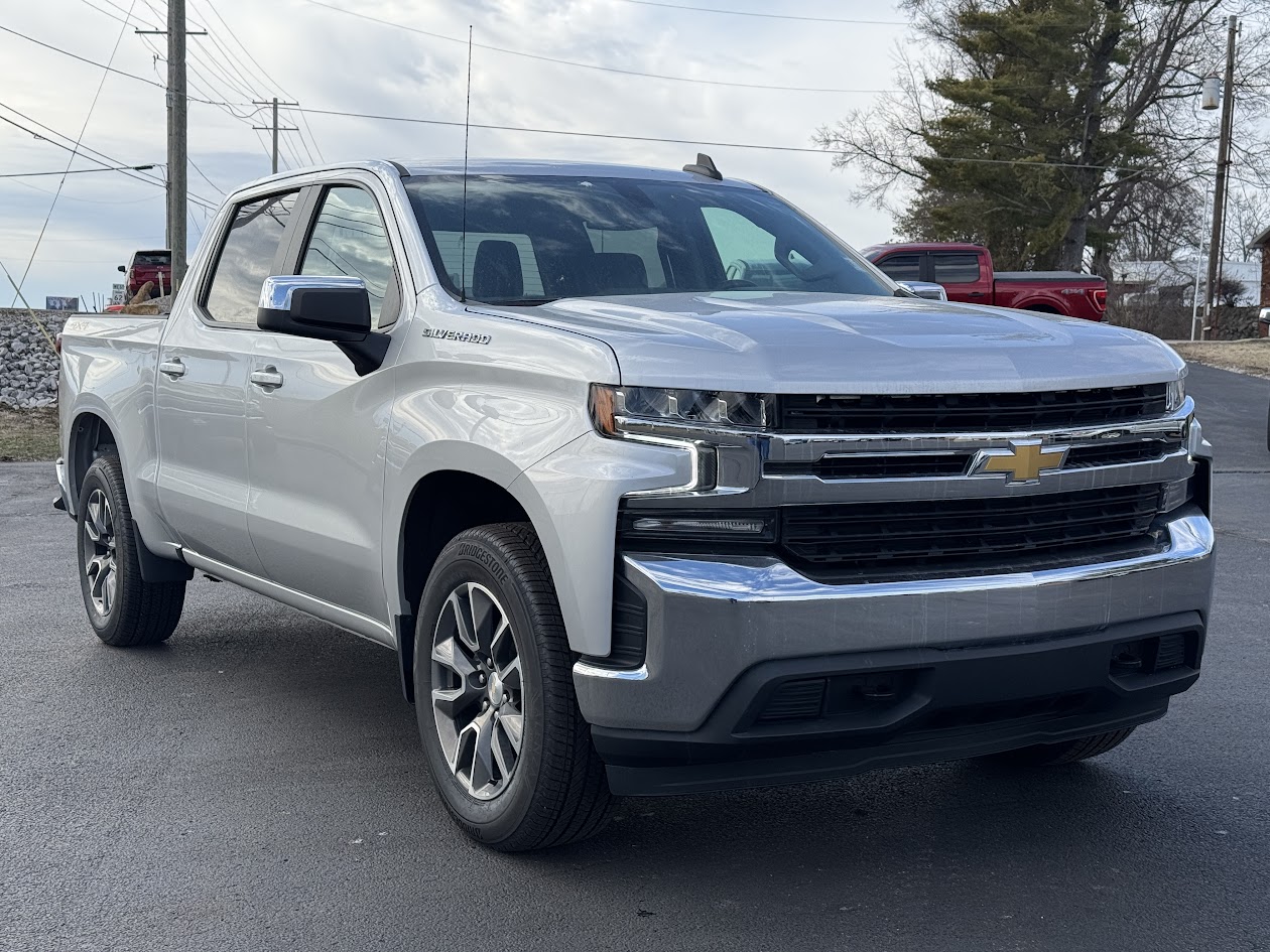 2022 Chevrolet Silverado 1500 LTD Vehicle Photo in BOONVILLE, IN 47601-9633