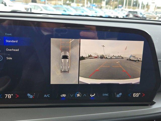 2025 Chevrolet Traverse Vehicle Photo in EVERETT, WA 98203-5662