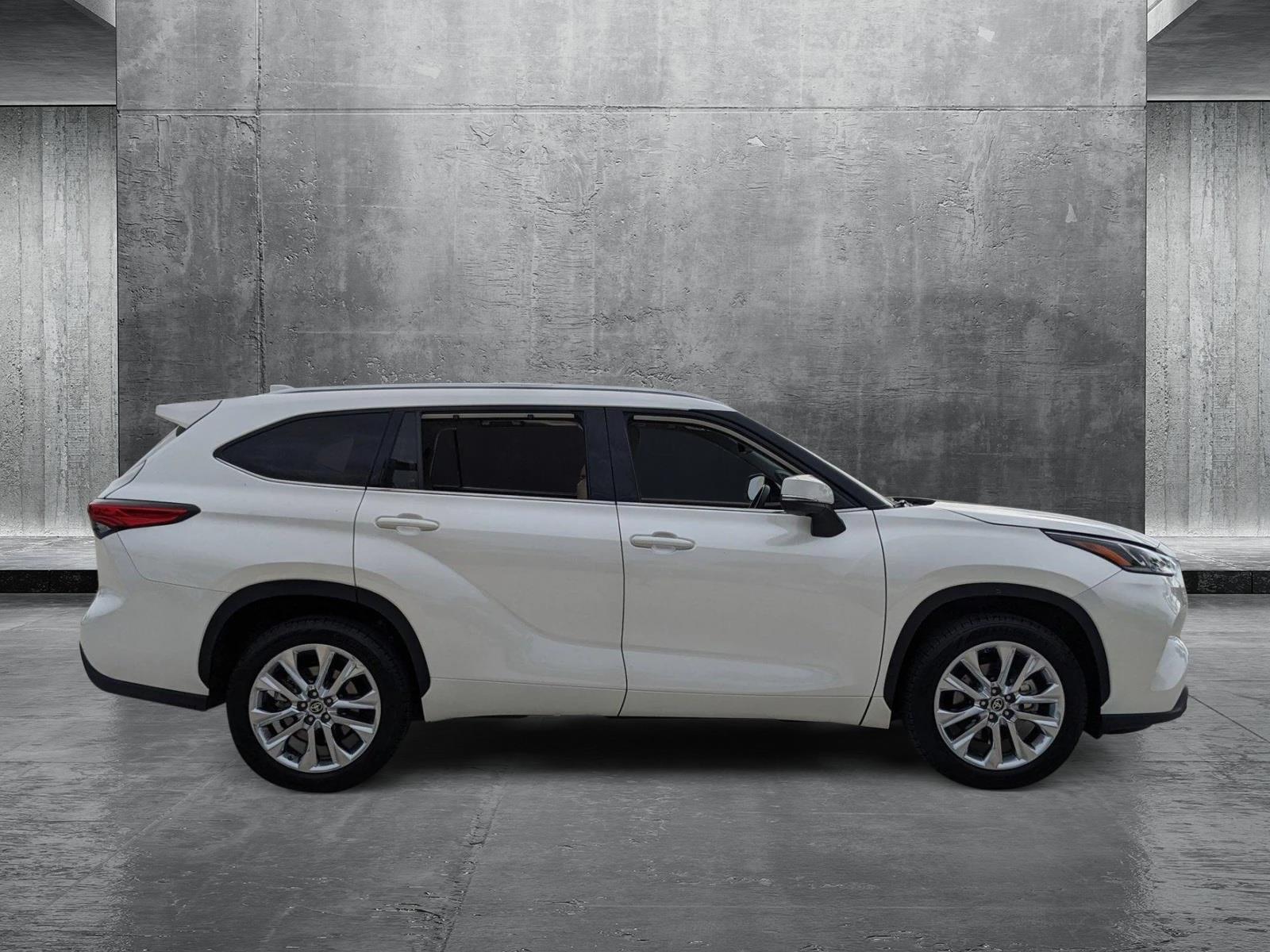 2020 Toyota Highlander Vehicle Photo in Davie, FL 33331