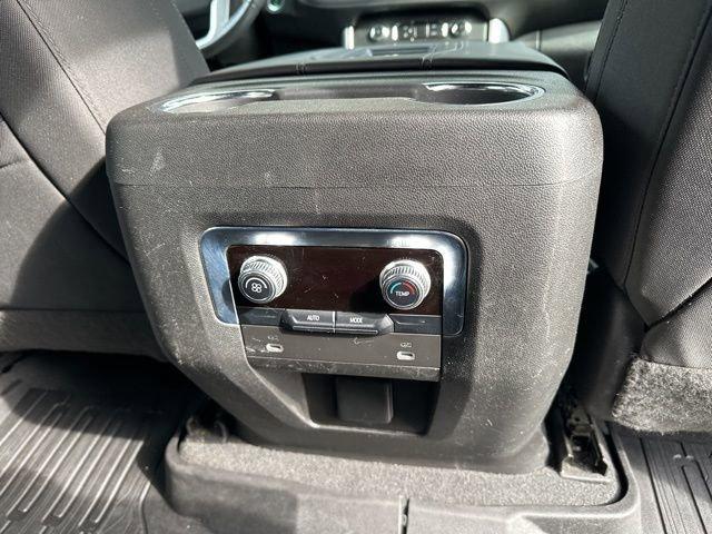 2022 GMC Yukon Vehicle Photo in MEDINA, OH 44256-9631