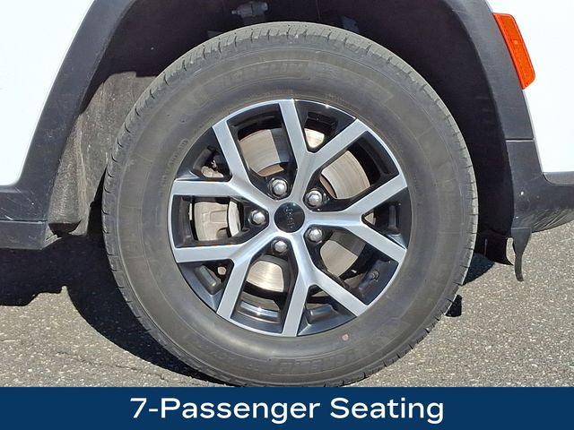 2023 Jeep Grand Cherokee L Vehicle Photo in WATERTOWN, CT 06795-3318