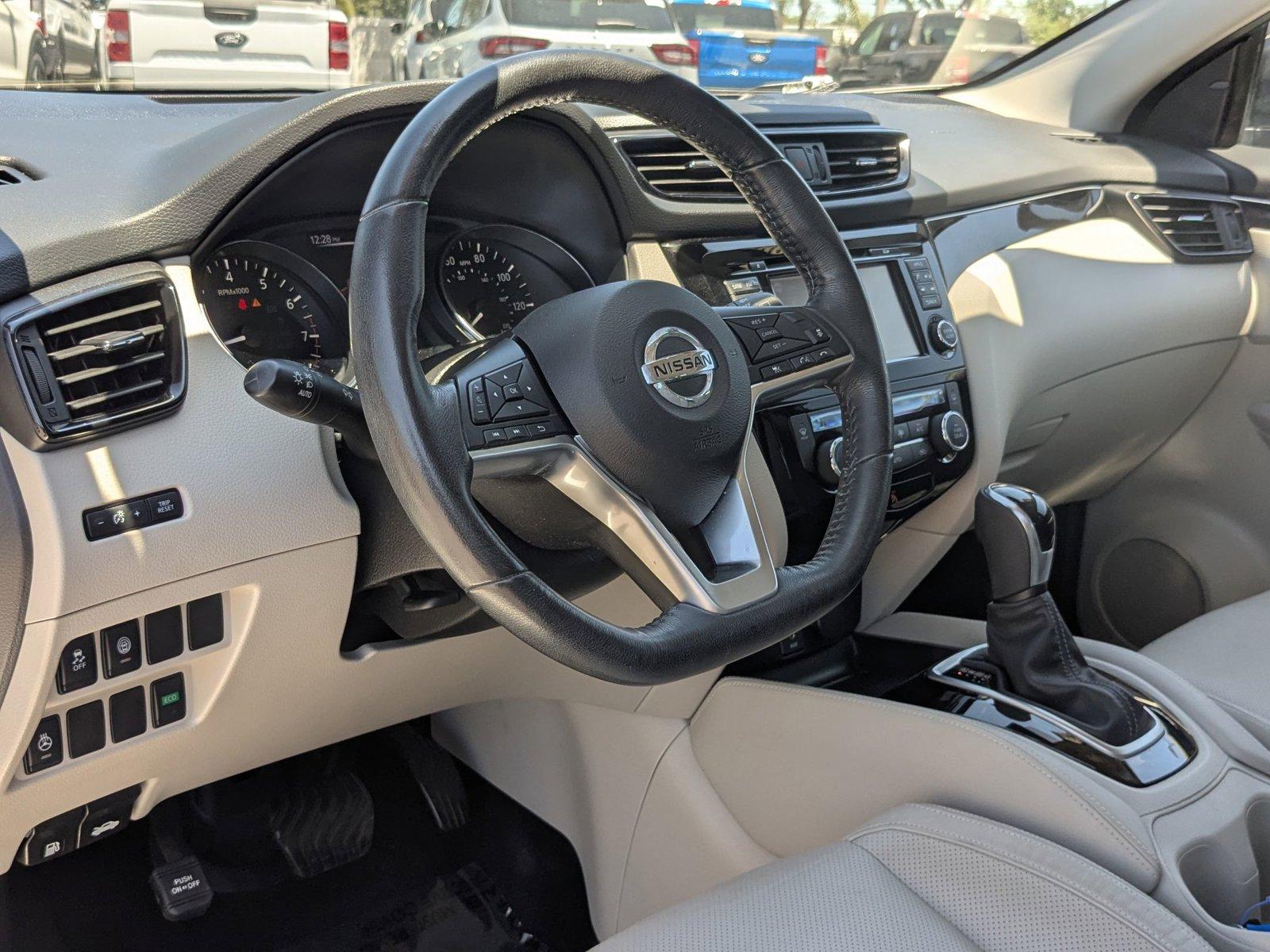 2018 Nissan Rogue Sport Vehicle Photo in St. Petersburg, FL 33713