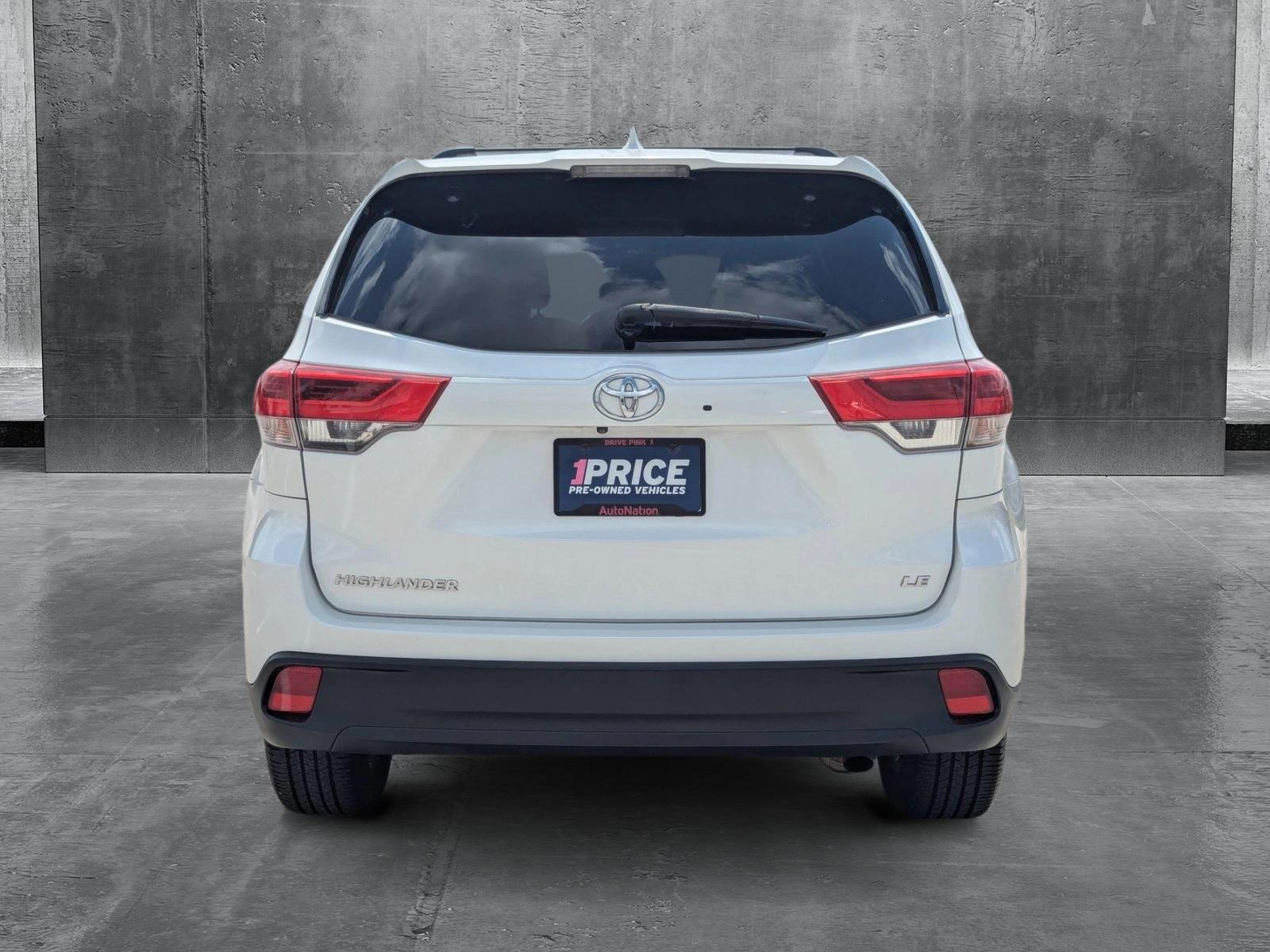 2017 Toyota Highlander Vehicle Photo in Corpus Christi, TX 78415