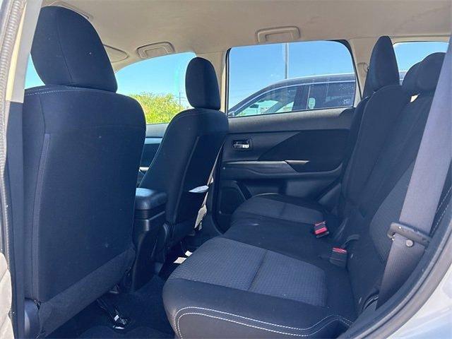 2016 Mitsubishi Outlander Vehicle Photo in Willow Grove, PA 19090