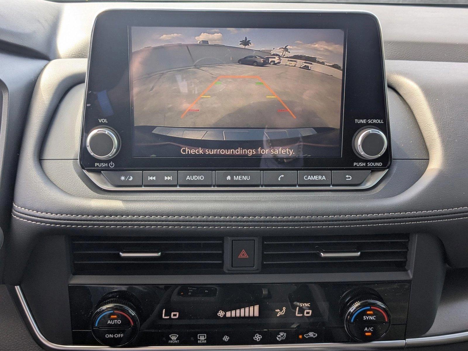 2025 Nissan Rogue Vehicle Photo in Pembroke Pines , FL 33084