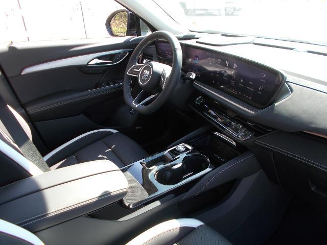 2025 Buick Envision Vehicle Photo in LOWELL, MA 01852-4336