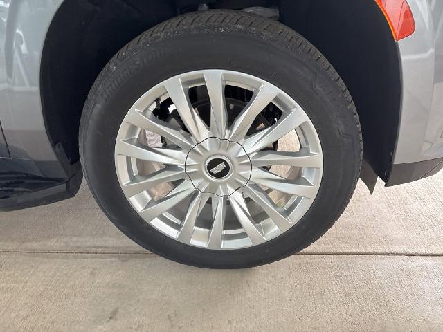 2022 Cadillac Escalade Vehicle Photo in MANHATTAN, KS 66502-5036