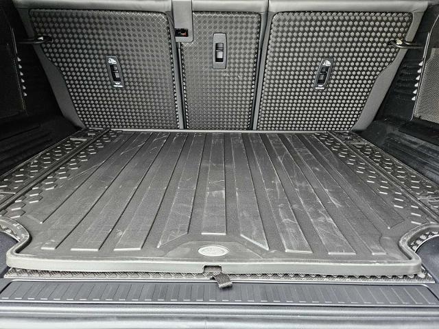 2025 Defender Vehicle Photo in AUSTIN, TX 78717