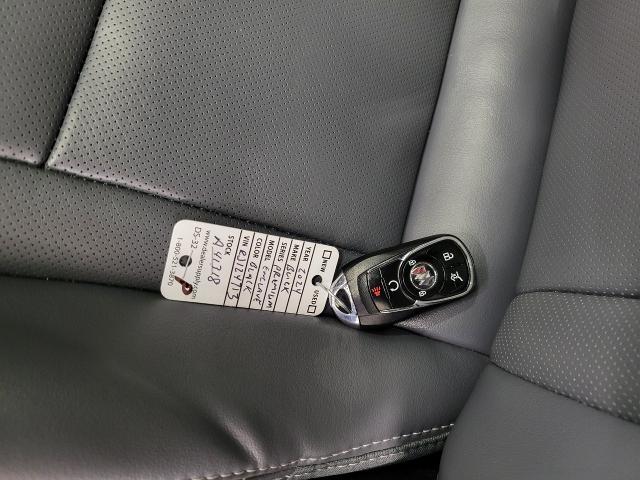 2024 Buick Enclave Vehicle Photo in NEENAH, WI 54956-2243