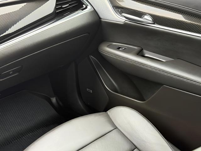 2023 Cadillac XT6 Vehicle Photo in MADISON, WI 53713-3220