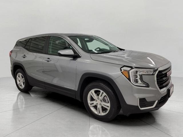2024 GMC Terrain Vehicle Photo in Neenah, WI 54956