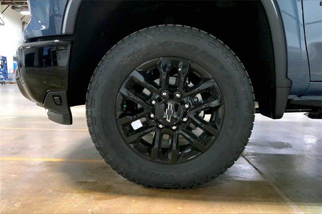 2025 Chevrolet Silverado 2500 HD Vehicle Photo in KANSAS CITY, MO 64114-4502