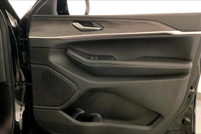 2024 Jeep Grand Cherokee Vehicle Photo in Kansas City, MO 64114
