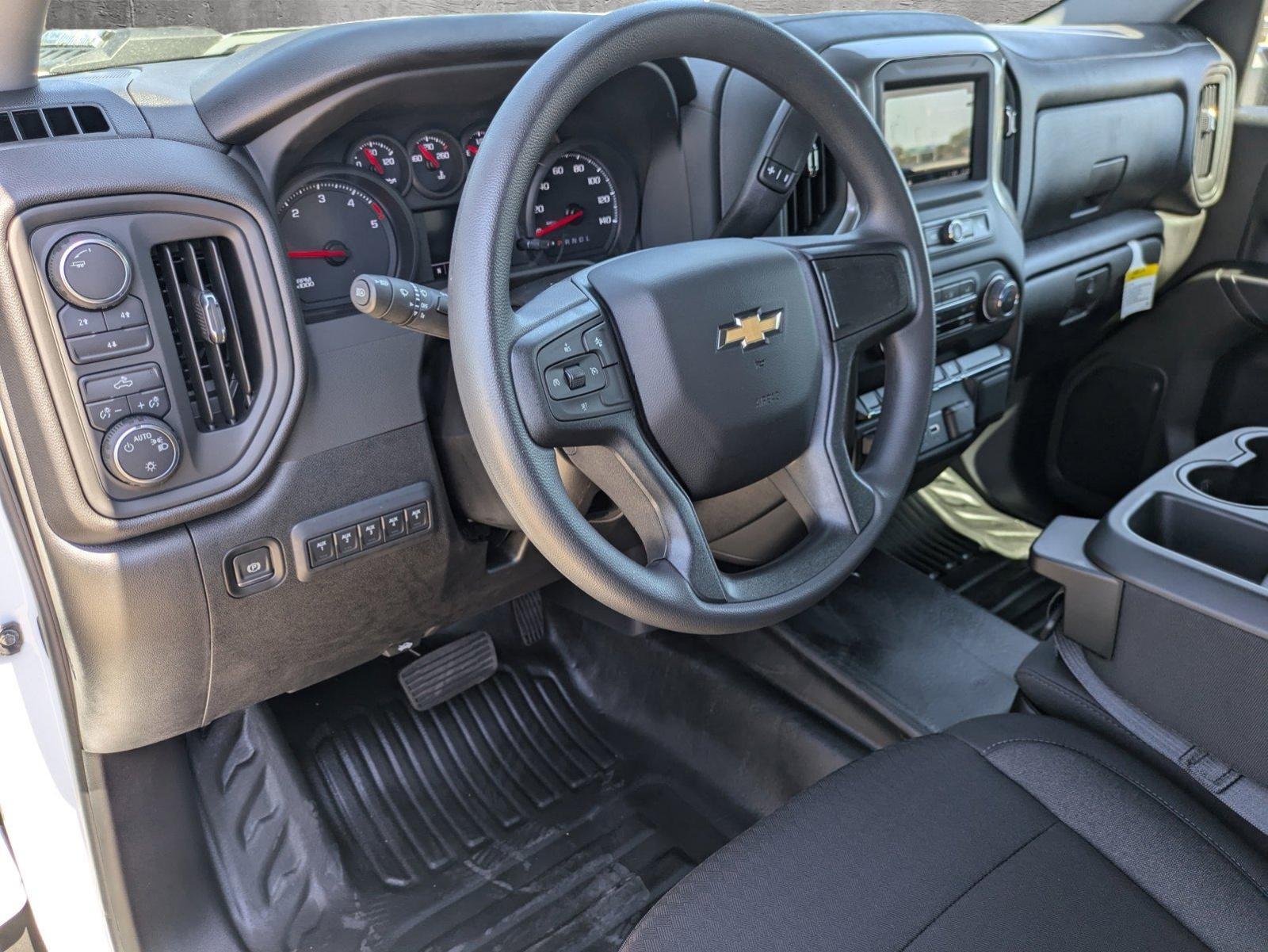 2025 Chevrolet Silverado 3500 HD Chassis Cab Vehicle Photo in CORPUS CHRISTI, TX 78412-4902