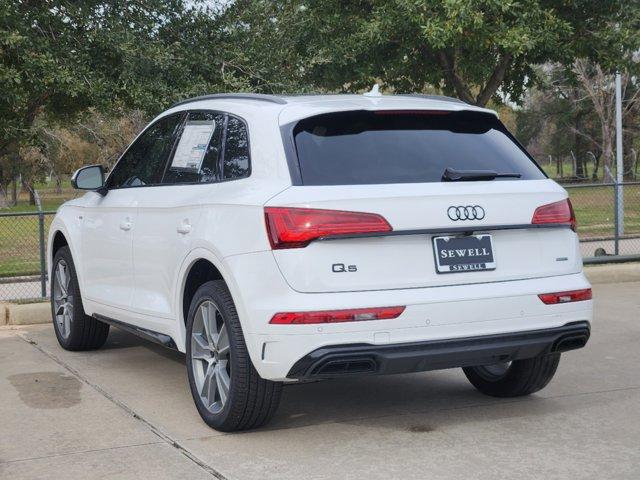 2025 Audi Q5 Vehicle Photo in HOUSTON, TX 77090