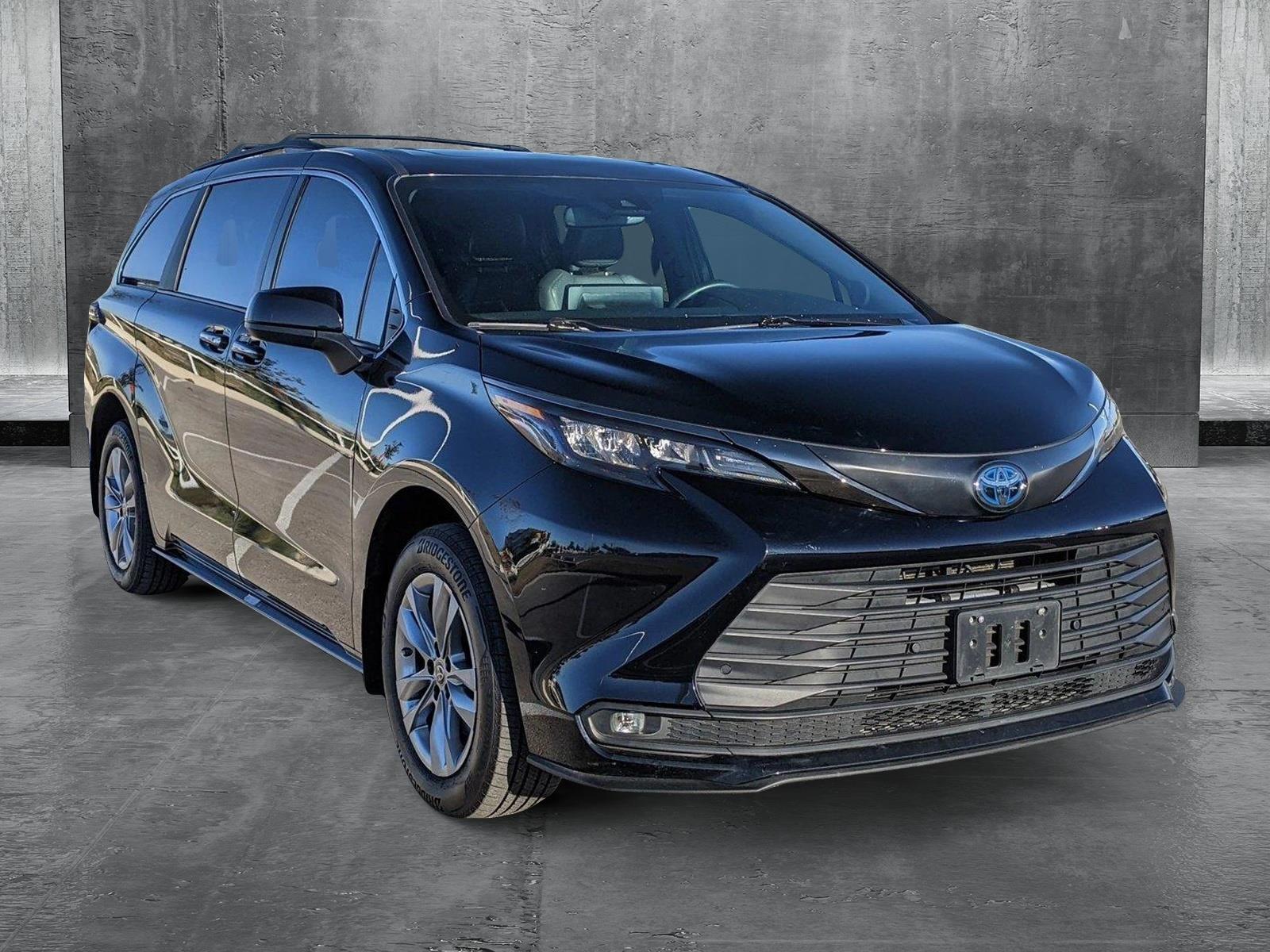 2022 Toyota Sienna Vehicle Photo in Austin, TX 78728