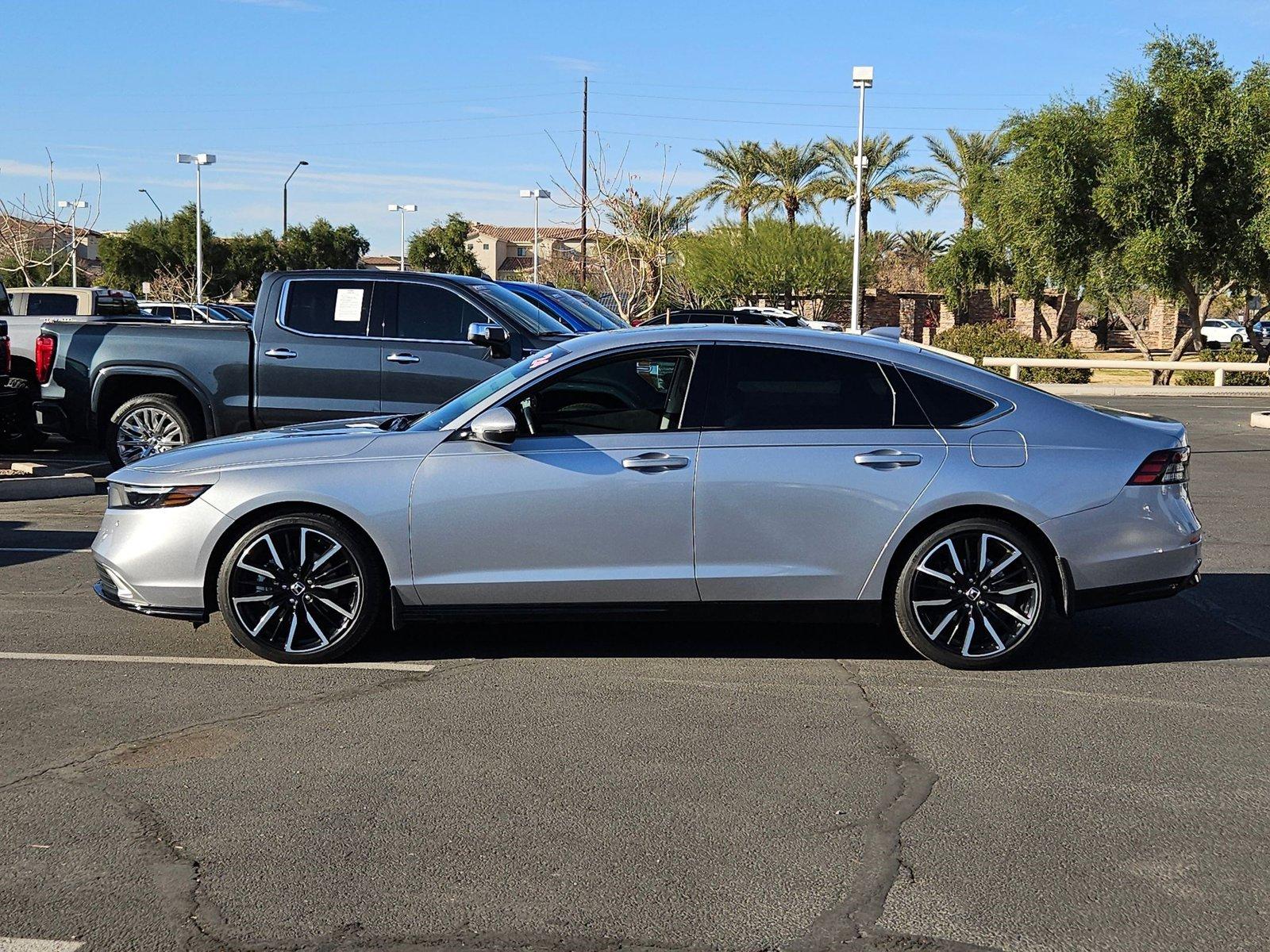 2024 Honda Accord Hybrid Vehicle Photo in GILBERT, AZ 85297-0446