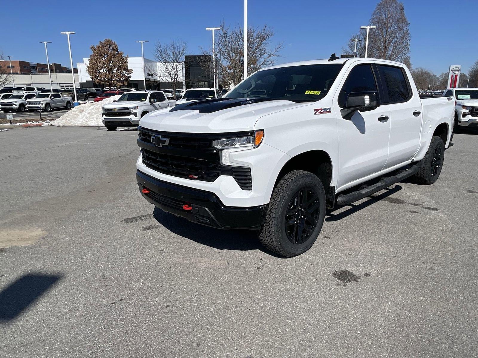 2025 Chevrolet Silverado 1500 Vehicle Photo in BENTONVILLE, AR 72712-4322