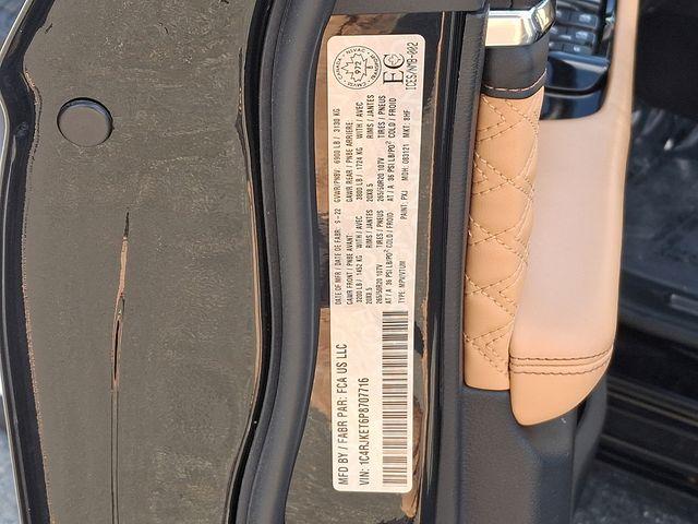 2023 Jeep Grand Cherokee L Vehicle Photo in WATERTOWN, CT 06795-3318