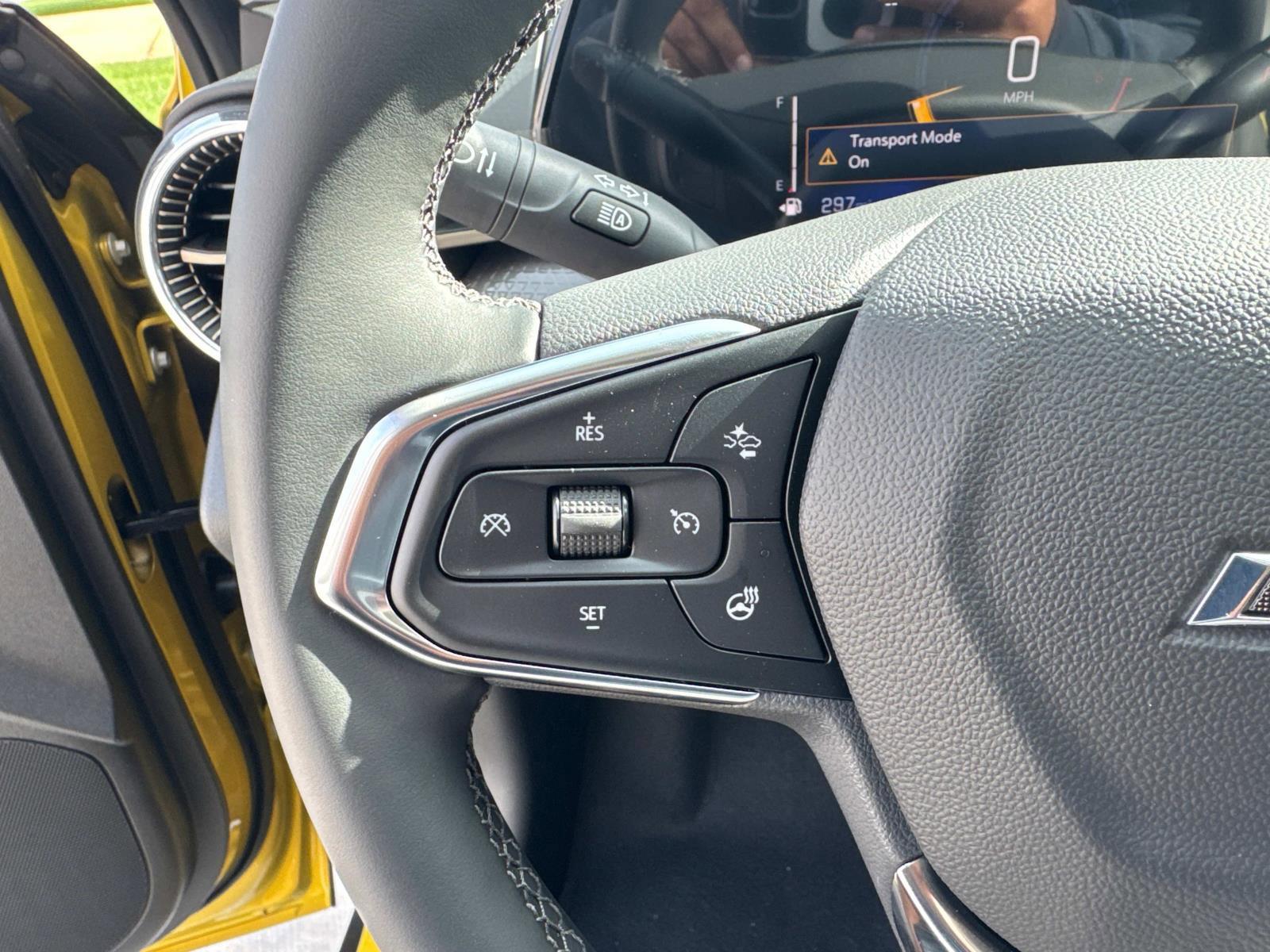 2025 Chevrolet Trax Vehicle Photo in LOS ANGELES, CA 90007-3794