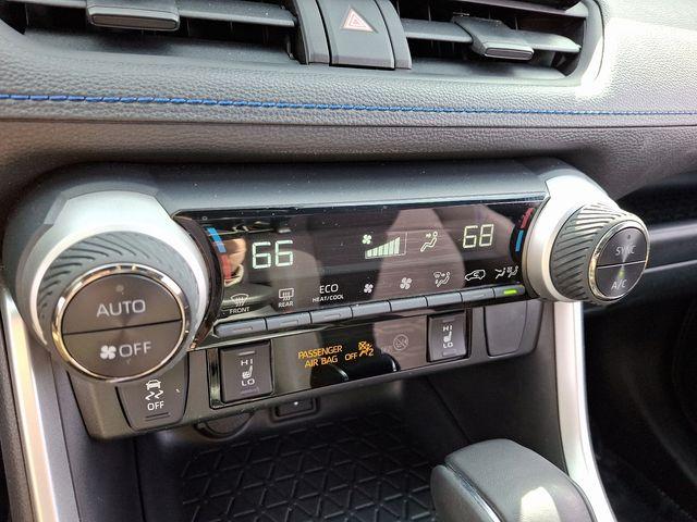 2022 Toyota RAV4 Hybrid Vehicle Photo in DANBURY, CT 06810-5034