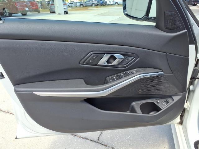 2024 BMW 330e Vehicle Photo in Tampa, FL 33612