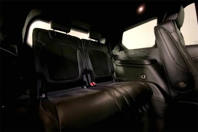 2023 Jeep Grand Cherokee L Vehicle Photo in Lees Summit, MO 64086