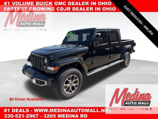 2024 Jeep Gladiator Vehicle Photo in MEDINA, OH 44256-9631