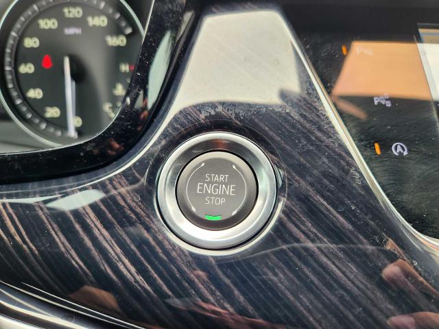 2025 Cadillac XT6 Vehicle Photo in HOUSTON, TX 77079