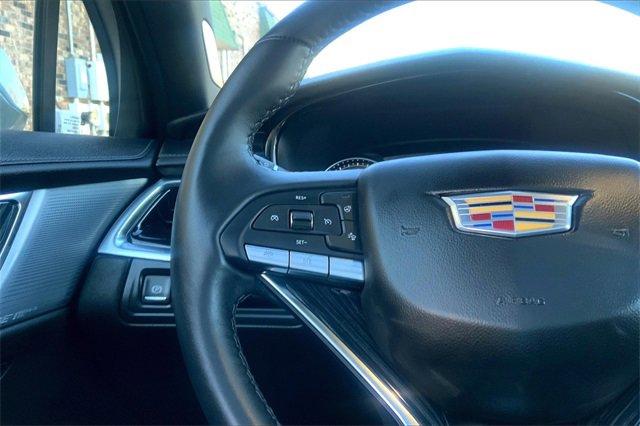 2024 Cadillac XT6 Vehicle Photo in INDEPENDENCE, MO 64055-1314