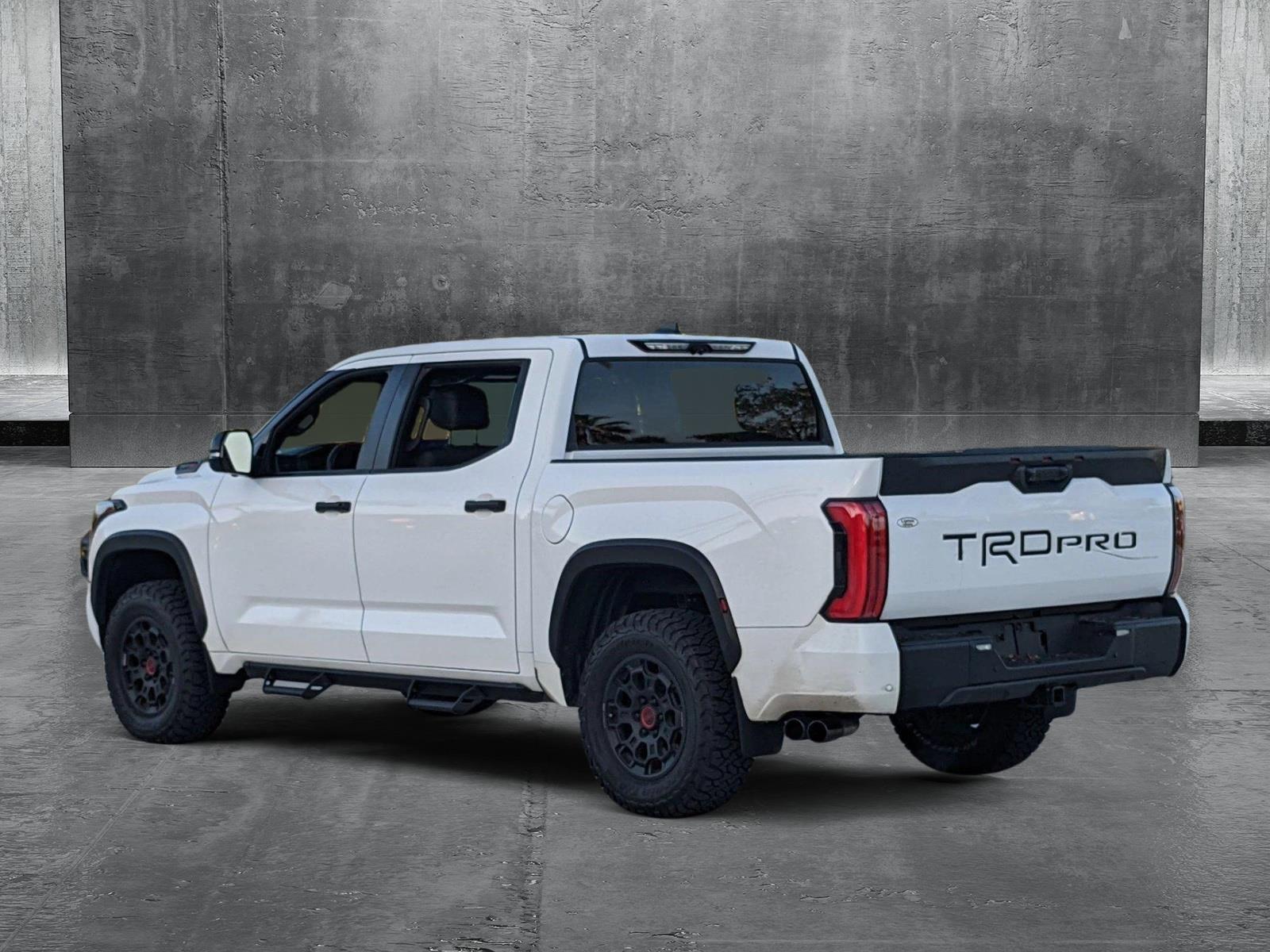 2024 Toyota Tundra 4WD Vehicle Photo in Davie, FL 33331