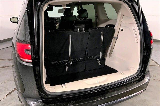 2023 Chrysler Pacifica Vehicle Photo in INDEPENDENCE, MO 64055-1314