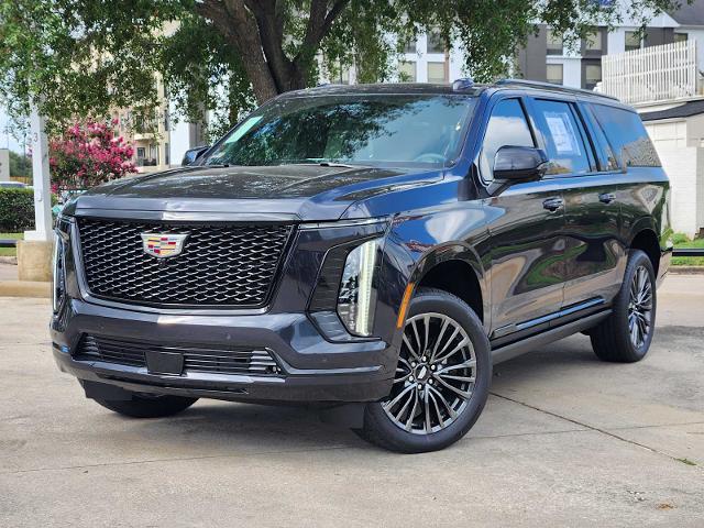 2025 Cadillac Escalade ESV Vehicle Photo in HOUSTON, TX 77079