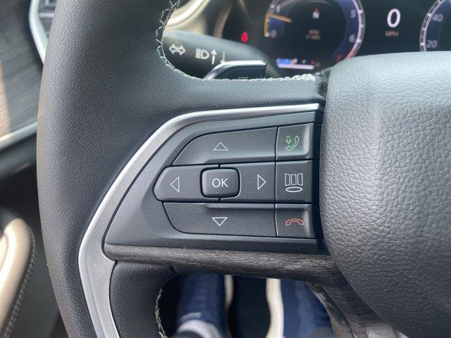 2025 Jeep Grand Cherokee L Vehicle Photo in Doylsetown, PA 18901