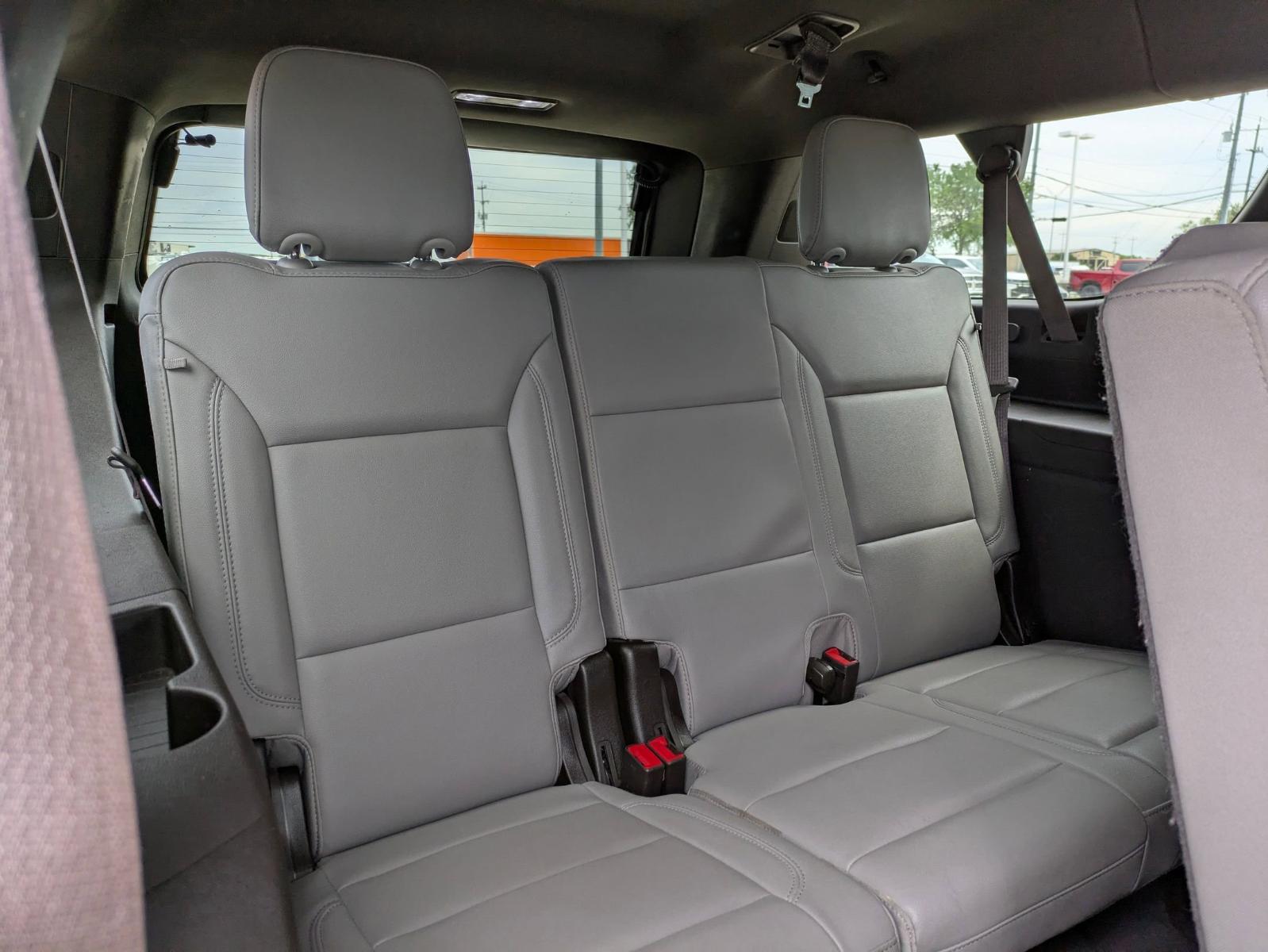 2023 Chevrolet Suburban Vehicle Photo in SELMA, TX 78154-1460