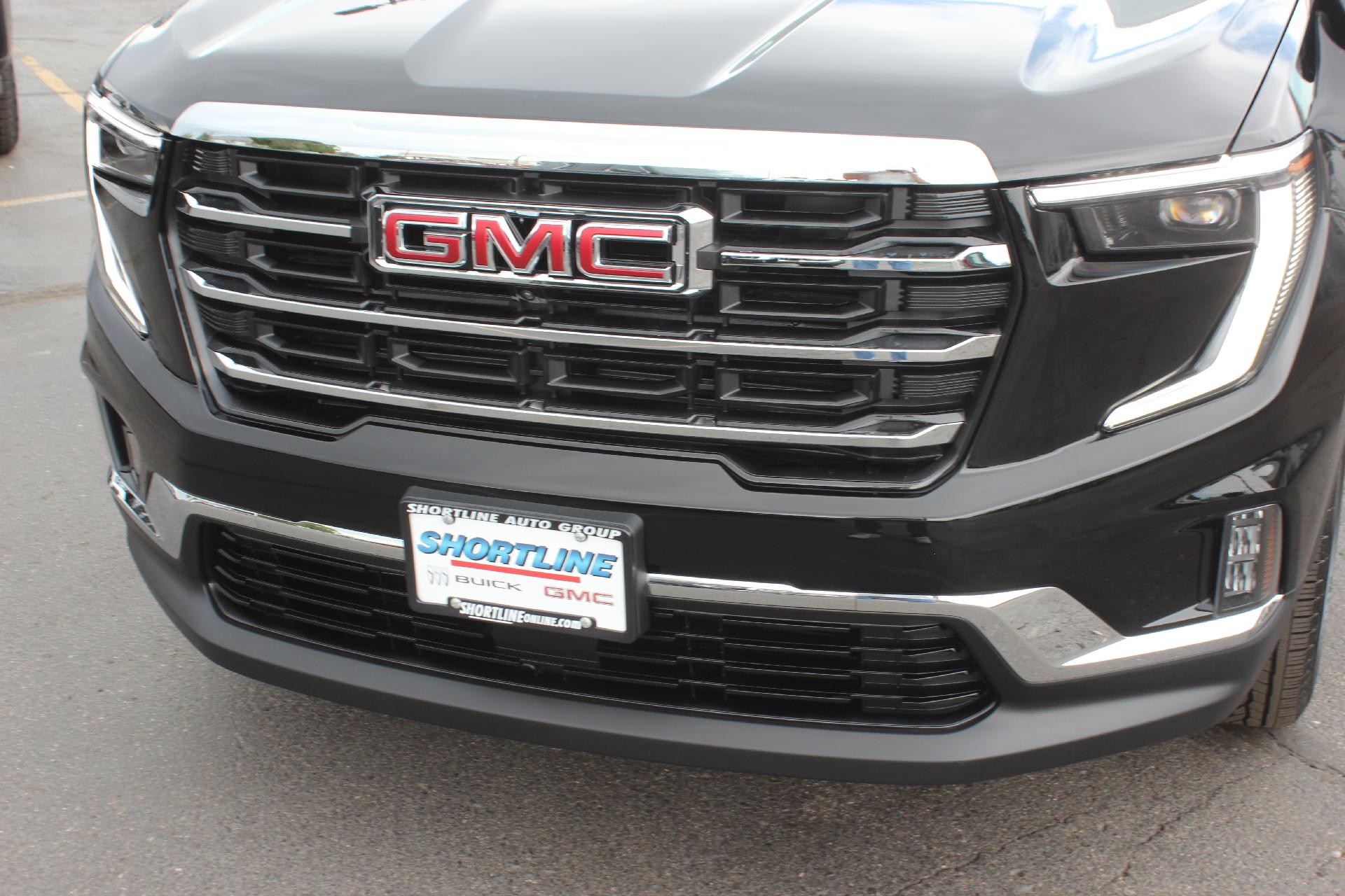 2025 GMC Acadia Vehicle Photo in AURORA, CO 80012-4011