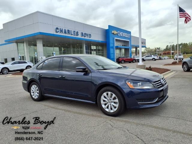 2013 Volkswagen Passat Vehicle Photo in HENDERSON, NC 27536-2966