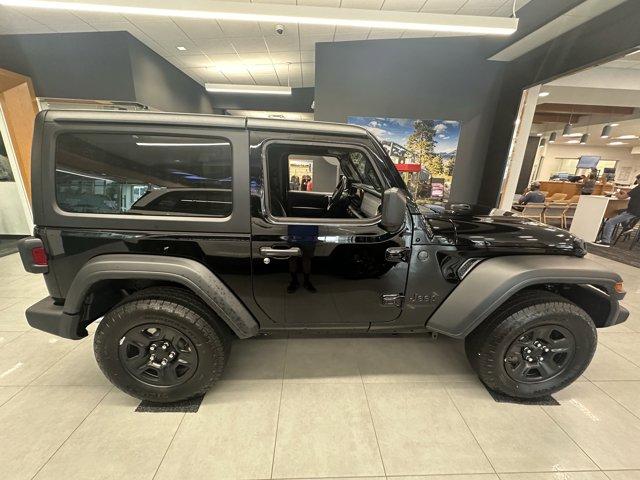 2025 Jeep Wrangler Vehicle Photo in Doylsetown, PA 18901