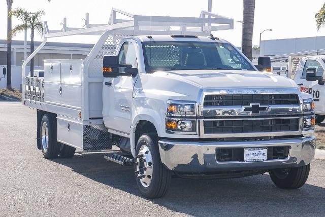 2023 Chevrolet Silverado Chassis Cab Vehicle Photo in VENTURA, CA 93003-8585