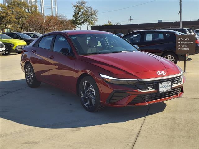 2025 Hyundai ELANTRA Vehicle Photo in Peoria, IL 61615