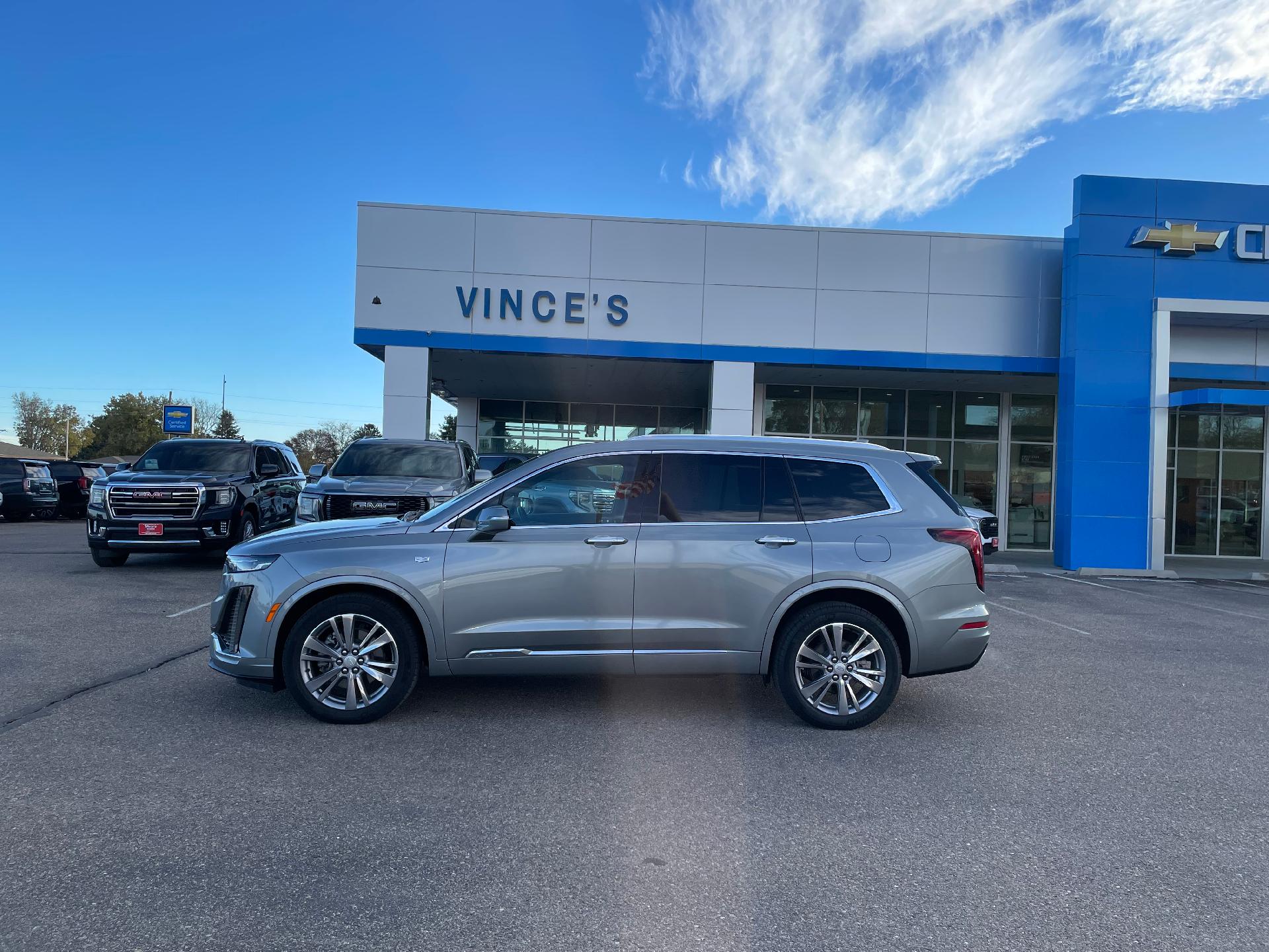 Used 2024 Cadillac XT6 Premium Luxury with VIN 1GYKPDRS3RZ725577 for sale in Burlington, CO