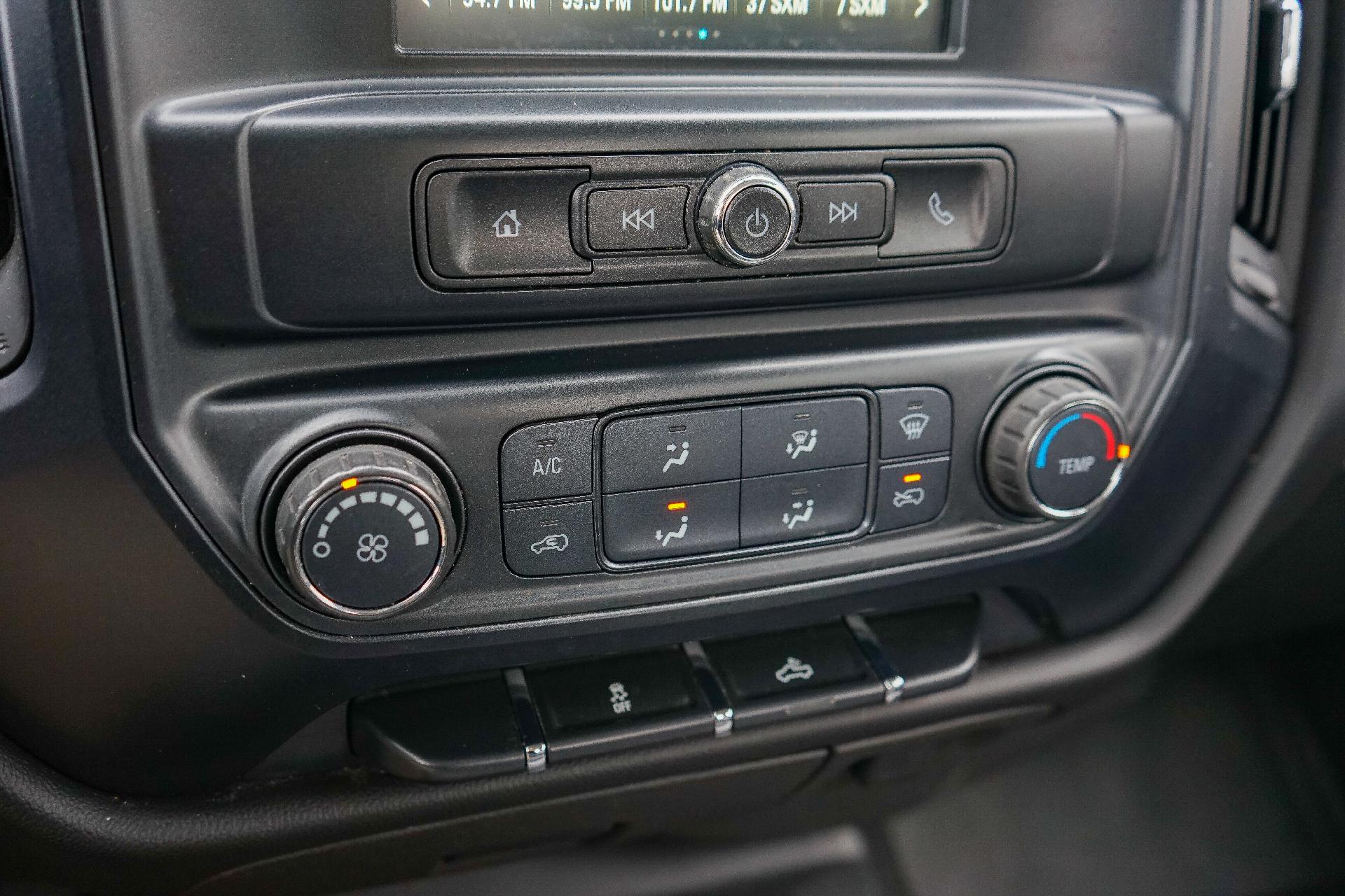 2017 Chevrolet Silverado 1500 Vehicle Photo in SMYRNA, DE 19977-2874