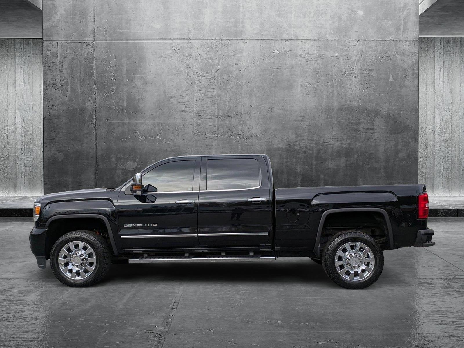 2017 GMC Sierra 2500HD Vehicle Photo in SPOKANE, WA 99212-2978