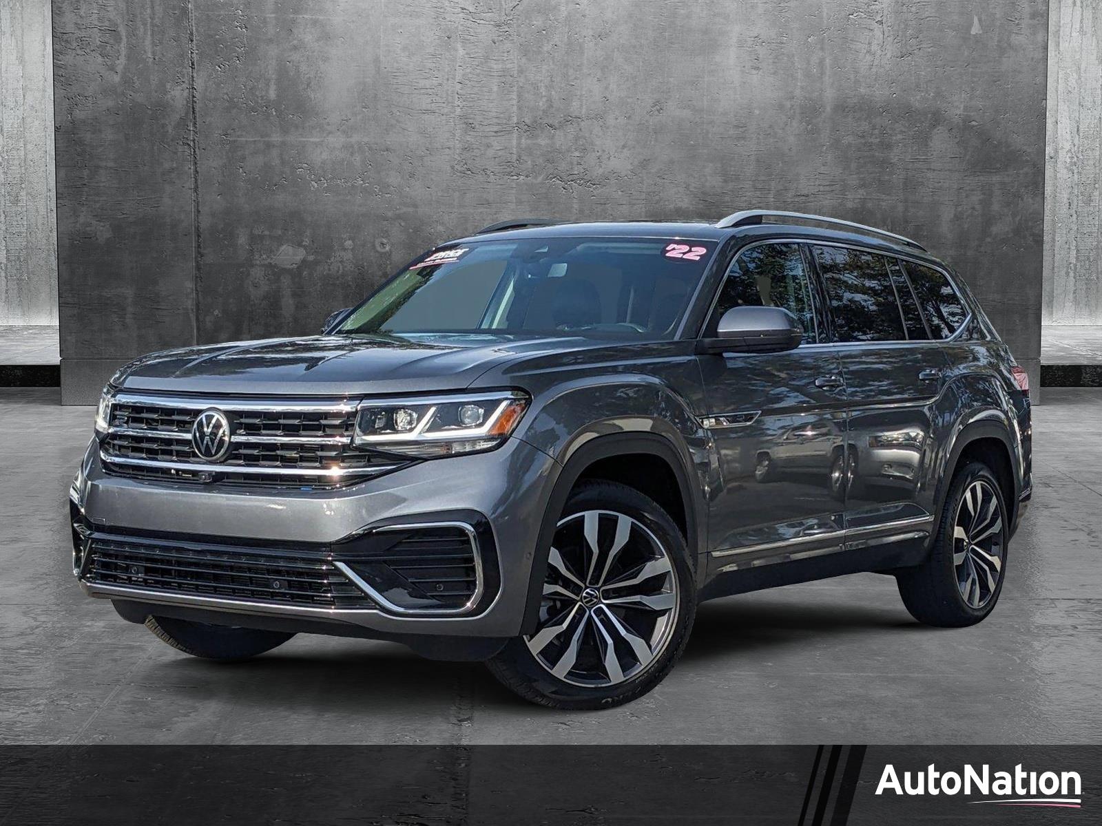 2022 Volkswagen Atlas Vehicle Photo in GREENACRES, FL 33463-3207