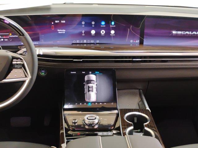 2025 Cadillac Escalade Vehicle Photo in PINEVILLE, NC 28134-8495