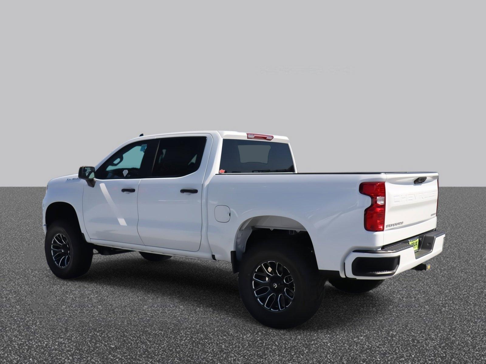2025 Chevrolet Silverado 1500 Vehicle Photo in LOS ANGELES, CA 90007-3794