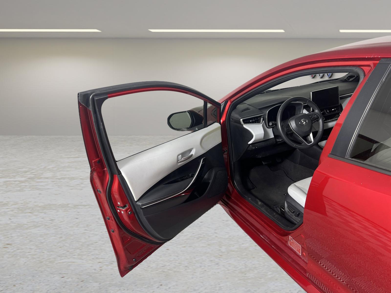 2023 Toyota Corolla Hatchback Vehicle Photo in GEORGETOWN, TX 78626-7508