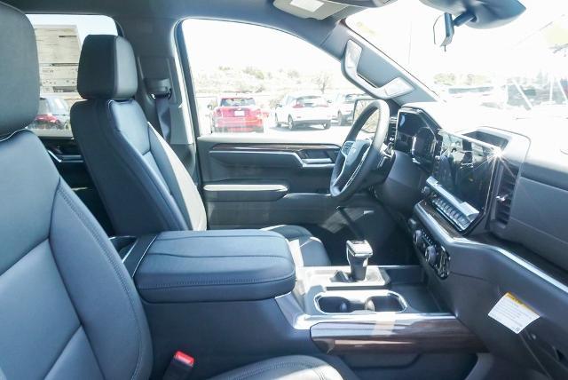 2025 Chevrolet Silverado 1500 Vehicle Photo in VENTURA, CA 93003-8585