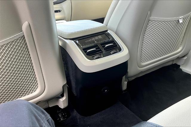 2022 Volvo XC90 Vehicle Photo in Houston, TX 77007