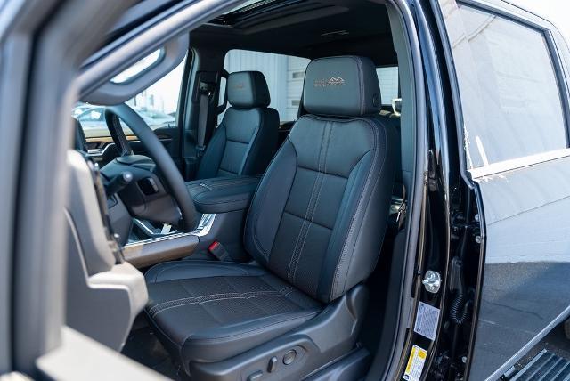 2025 Chevrolet Silverado 2500 HD Vehicle Photo in PLYMOUTH, MA 02360-4801